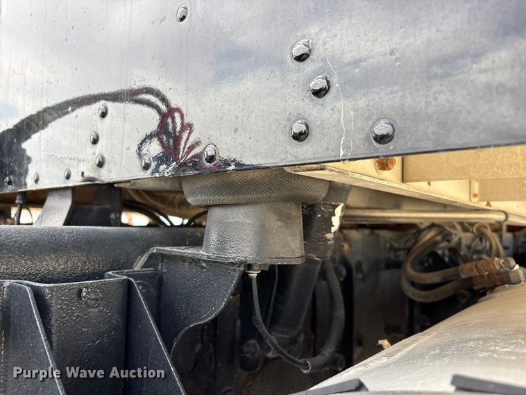 image for item FC2026 2006 Kenworth W900 semi truck