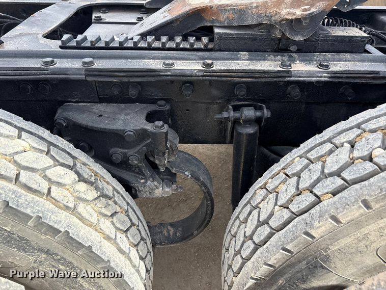 image for item FC2026 2006 Kenworth W900 semi truck