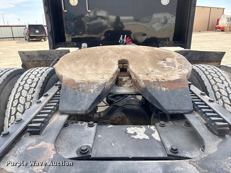 image for item FC2026 2006 Kenworth W900 semi truck