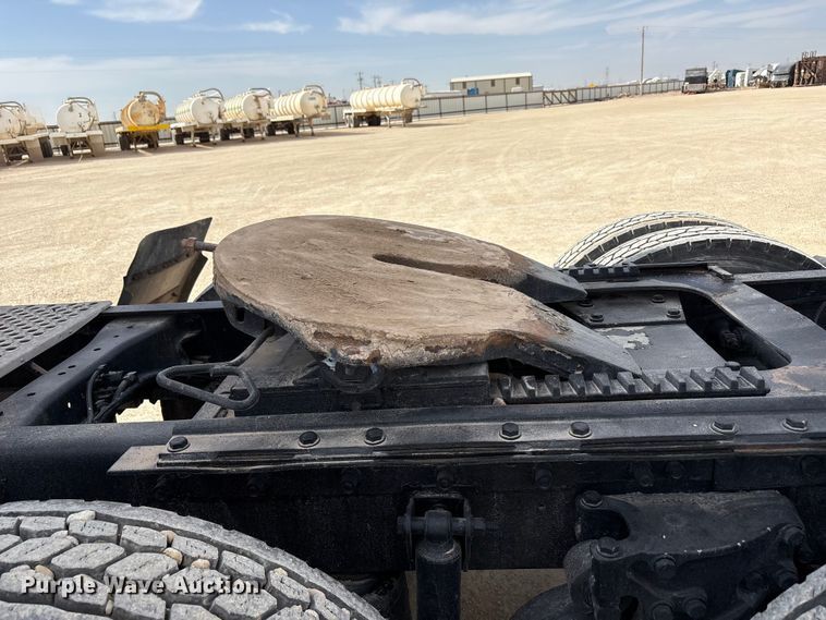 image for item FC2026 2006 Kenworth W900 semi truck