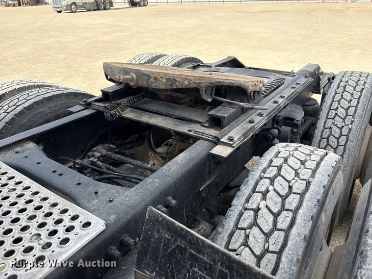 image for item FC2026 2006 Kenworth W900 semi truck