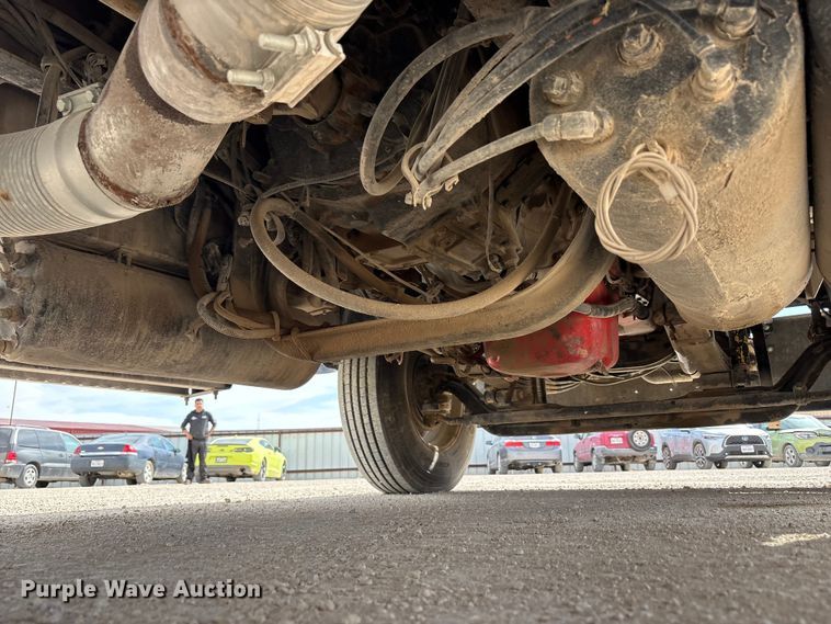 image for item FC2026 2006 Kenworth W900 semi truck