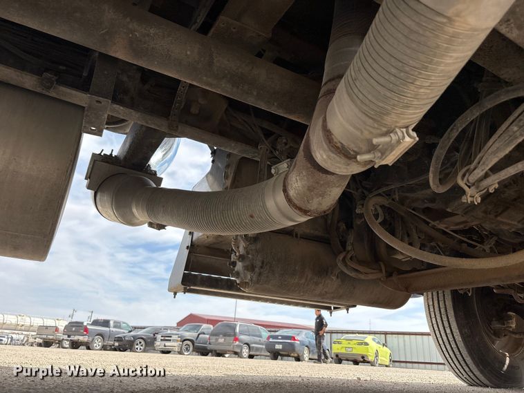 image for item FC2026 2006 Kenworth W900 semi truck