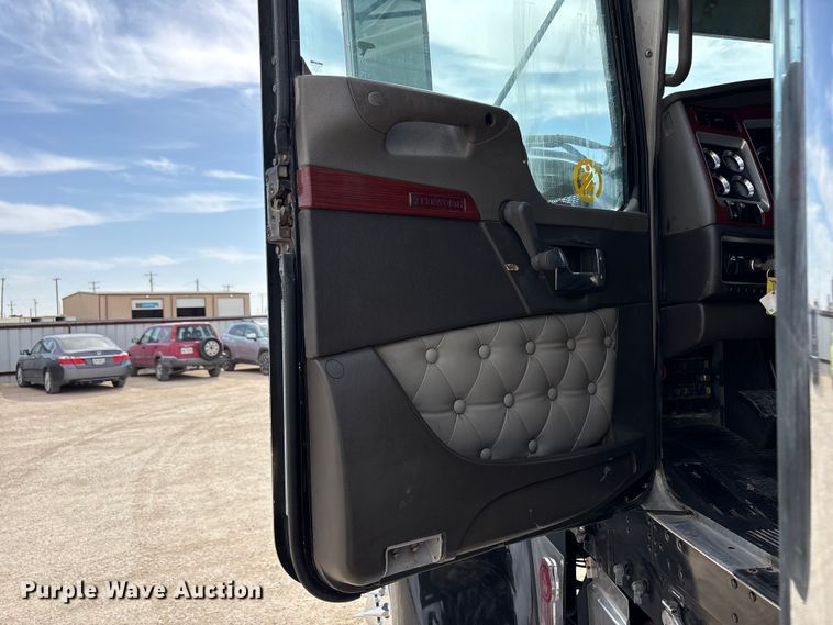 image for item FC2026 2006 Kenworth W900 semi truck