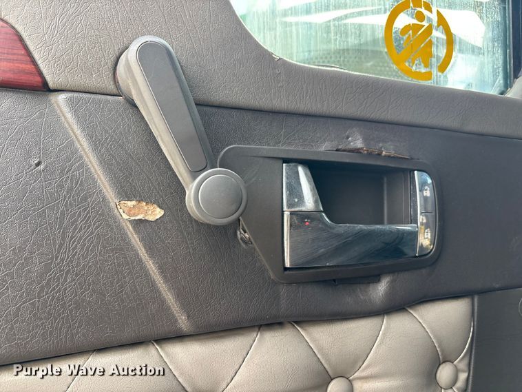 image for item FC2026 2006 Kenworth W900 semi truck