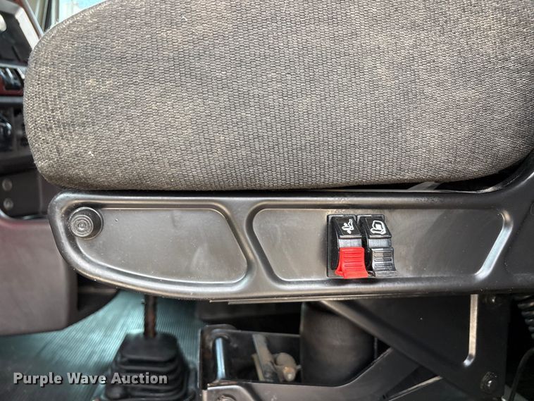 image for item FC2026 2006 Kenworth W900 semi truck