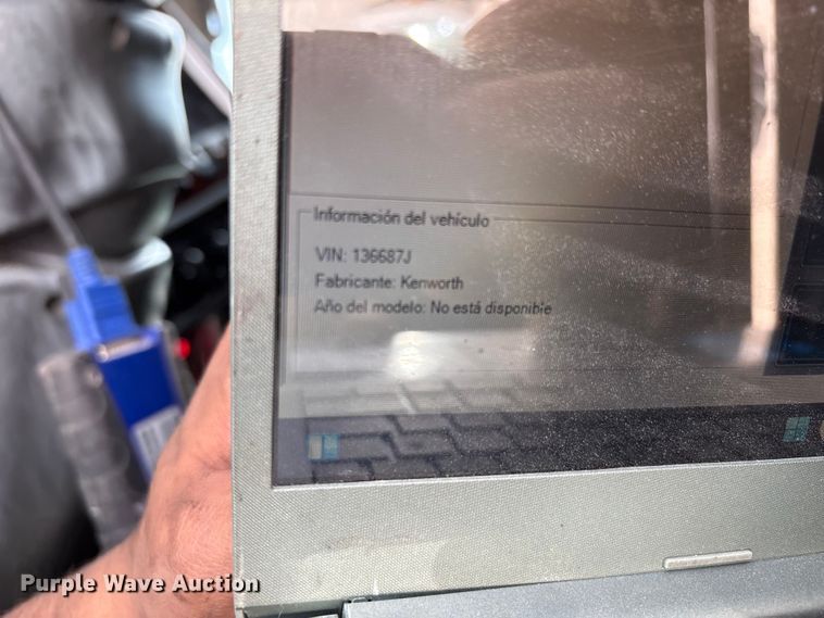image for item FC2026 2006 Kenworth W900 semi truck