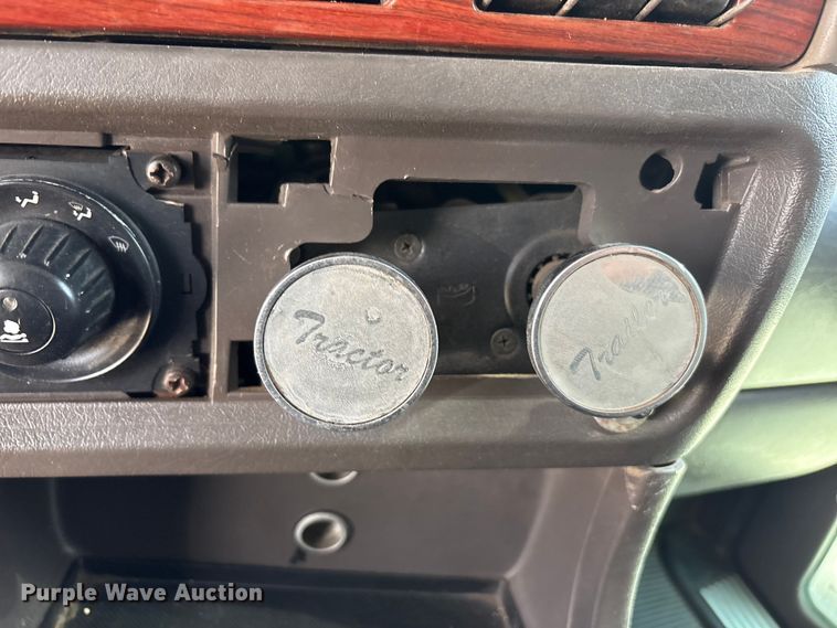 image for item FC2026 2006 Kenworth W900 semi truck