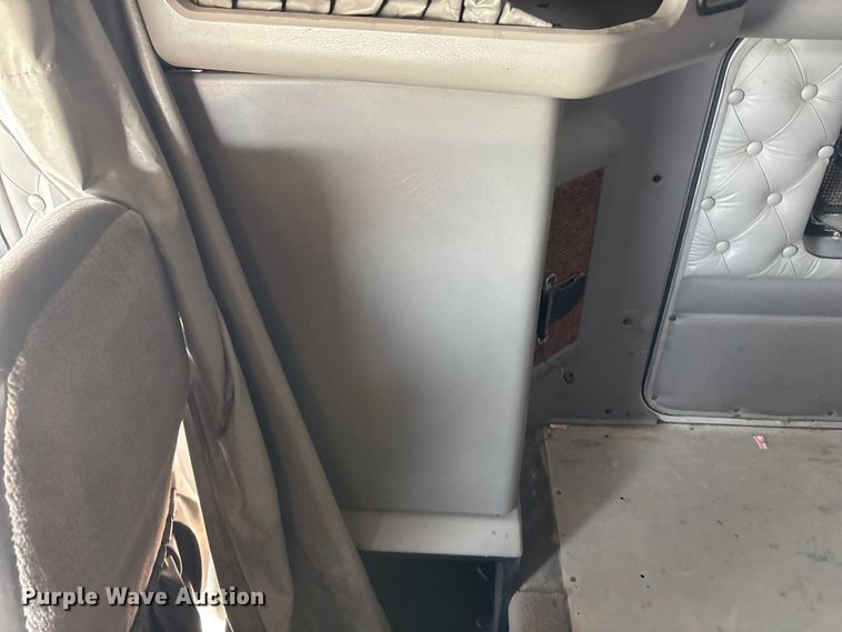 image for item FC2026 2006 Kenworth W900 semi truck