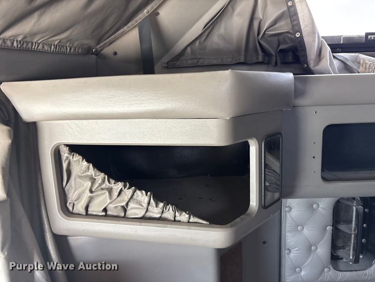 image for item FC2026 2006 Kenworth W900 semi truck