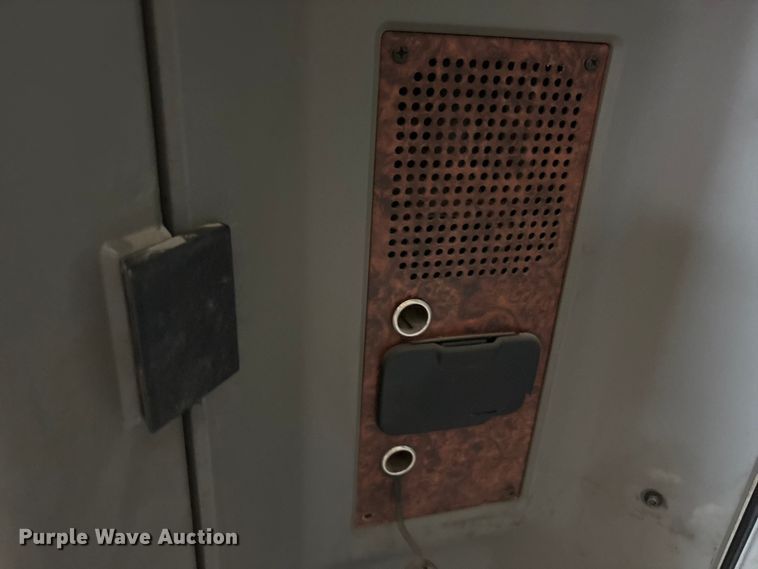 image for item FC2026 2006 Kenworth W900 semi truck