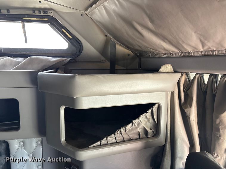 image for item FC2026 2006 Kenworth W900 semi truck