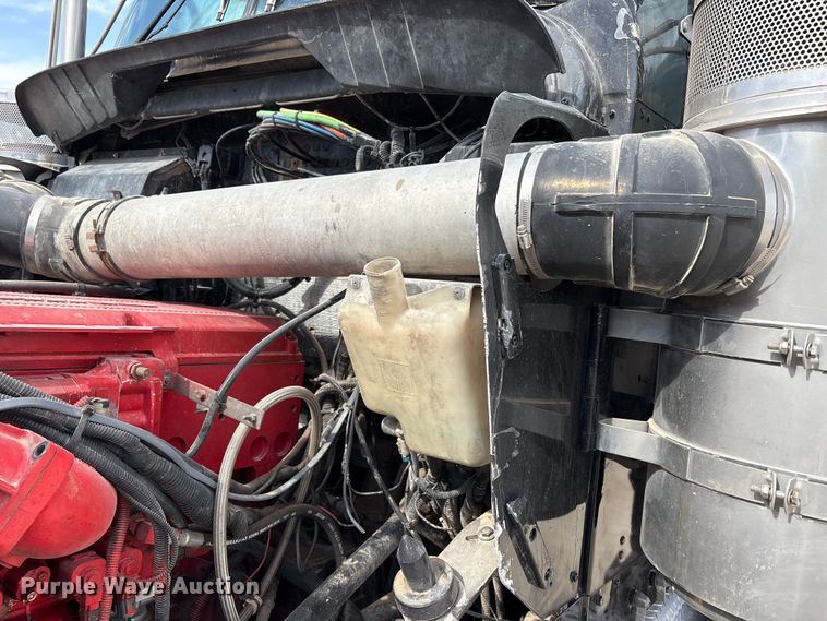 image for item FC2026 2006 Kenworth W900 semi truck
