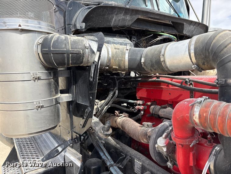 image for item FC2026 2006 Kenworth W900 semi truck