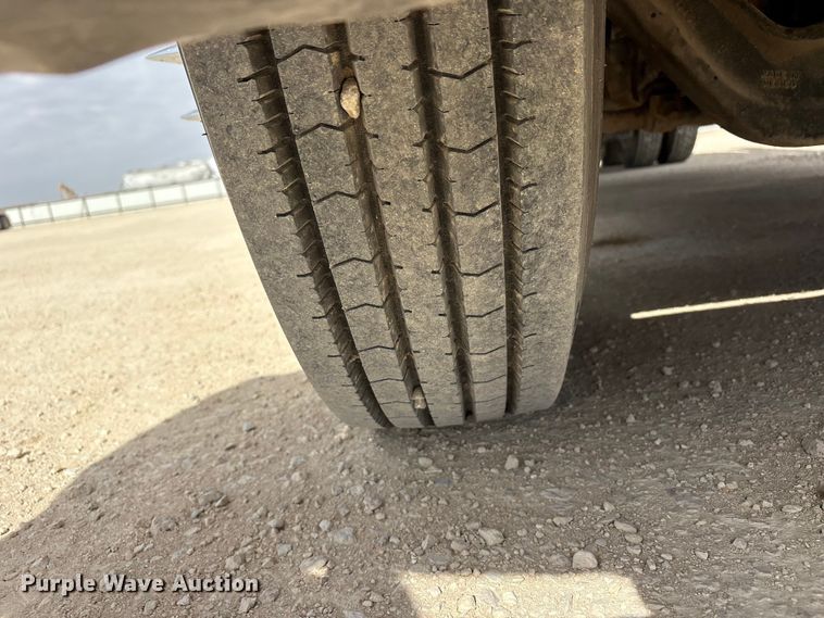 image for item FC2026 2006 Kenworth W900 semi truck