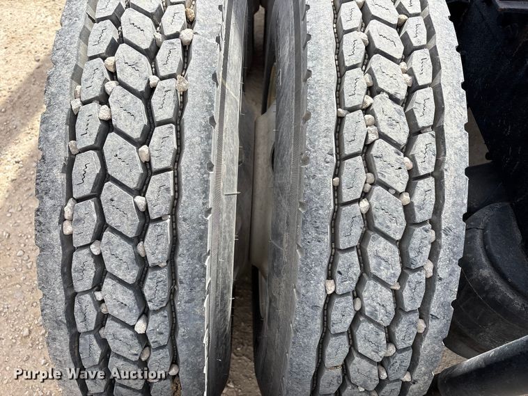 image for item FC2026 2006 Kenworth W900 semi truck