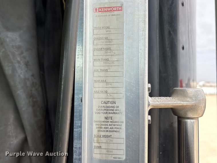 image for item FC2026 2006 Kenworth W900 semi truck