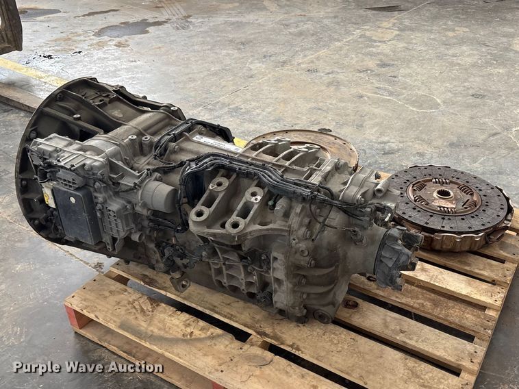 image for item FC2045 Freightliner Cascadia automatic transmission
