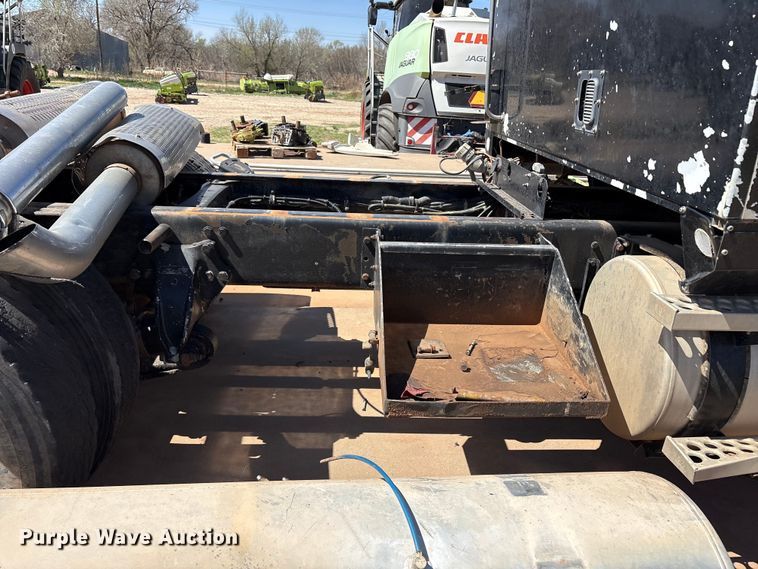 image for item FC2051 2007 Western Star 4900 semi truck