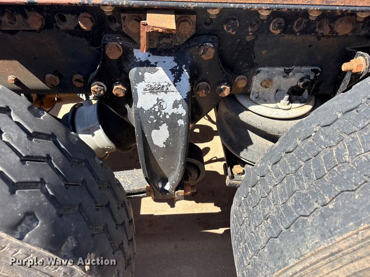 image for item FC2051 2007 Western Star 4900 semi truck