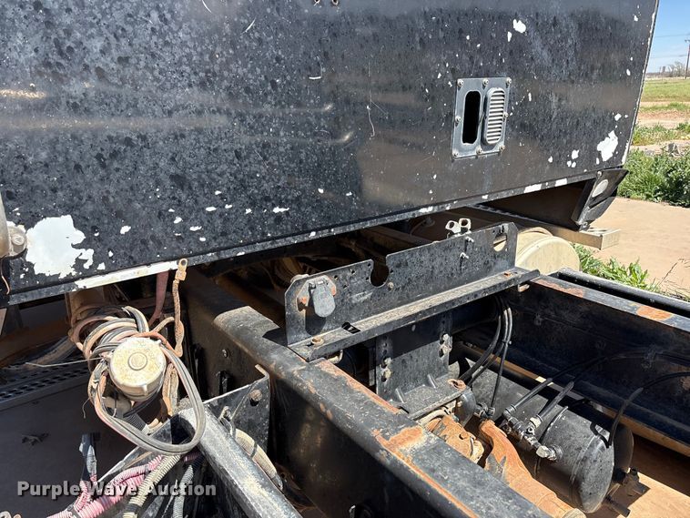 image for item FC2051 2007 Western Star 4900 semi truck