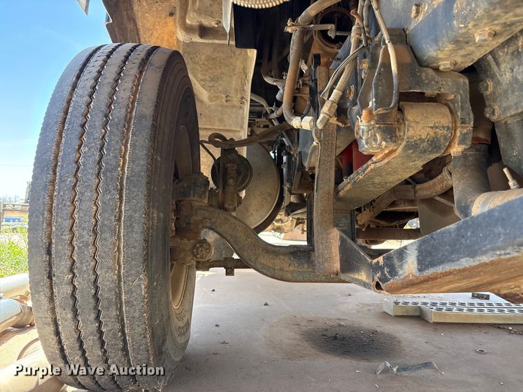 image for item FC2051 2007 Western Star 4900 semi truck