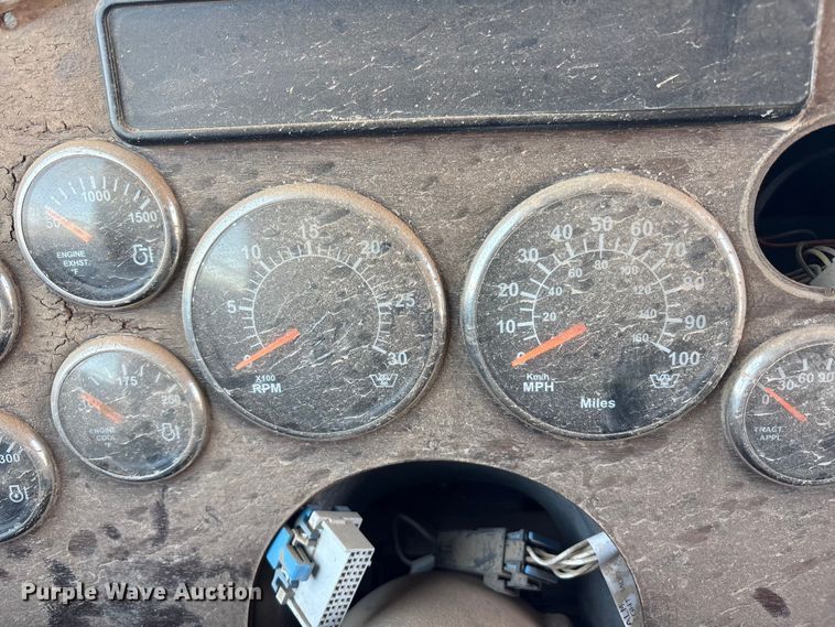 image for item FC2051 2007 Western Star 4900 semi truck