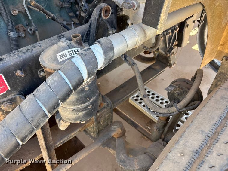 image for item FC2051 2007 Western Star 4900 semi truck