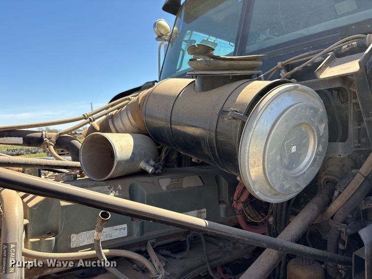 image for item FC2051 2007 Western Star 4900 semi truck