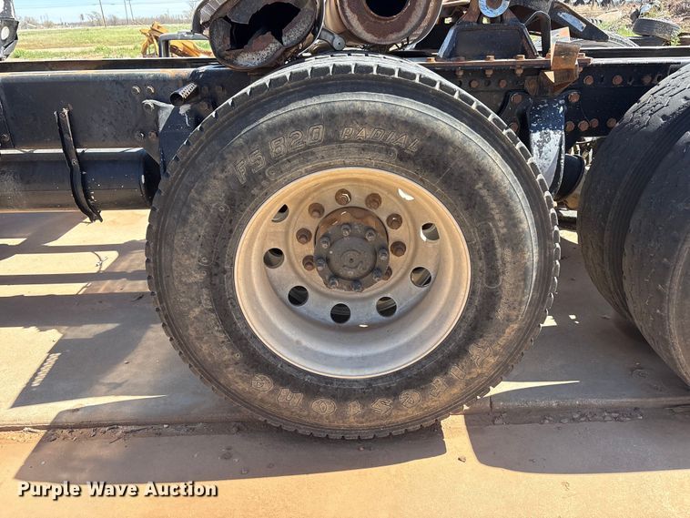 image for item FC2051 2007 Western Star 4900 semi truck