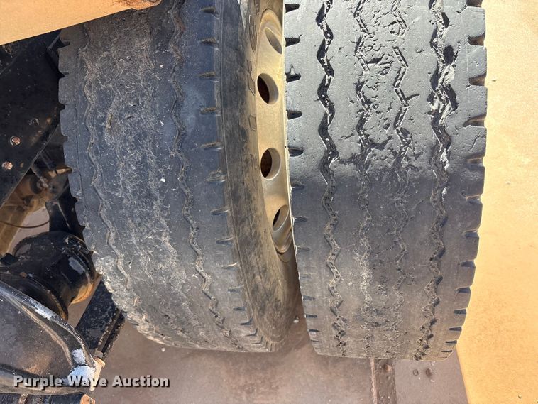 image for item FC2051 2007 Western Star 4900 semi truck