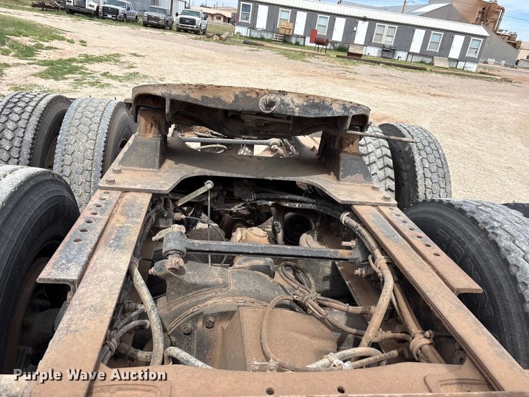 image for item FC2069 2007 Western Star 4900 semi truck