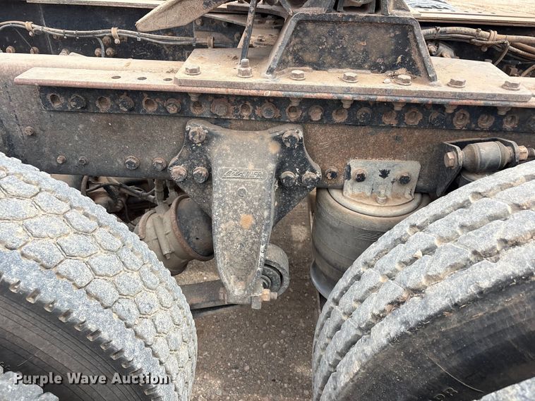 image for item FC2069 2007 Western Star 4900 semi truck
