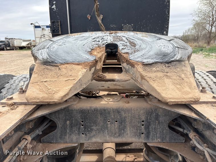 image for item FC2069 2007 Western Star 4900 semi truck