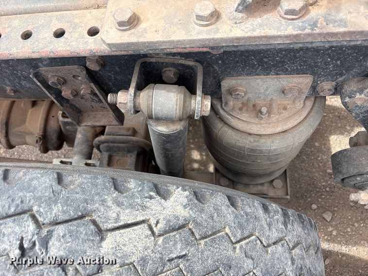 image for item FC2069 2007 Western Star 4900 semi truck