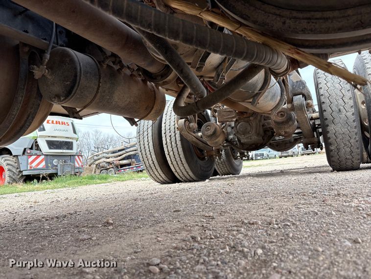 image for item FC2069 2007 Western Star 4900 semi truck