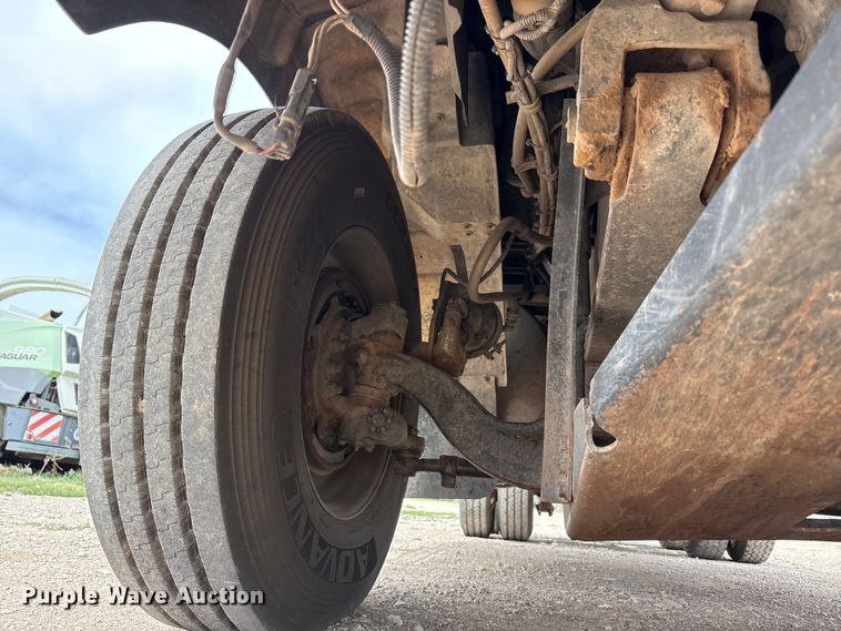 image for item FC2069 2007 Western Star 4900 semi truck