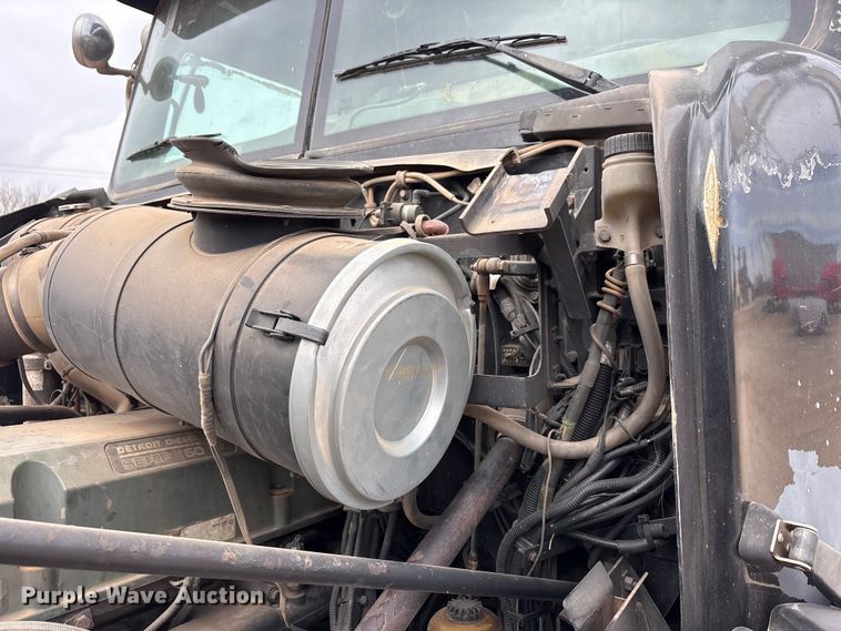 image for item FC2069 2007 Western Star 4900 semi truck