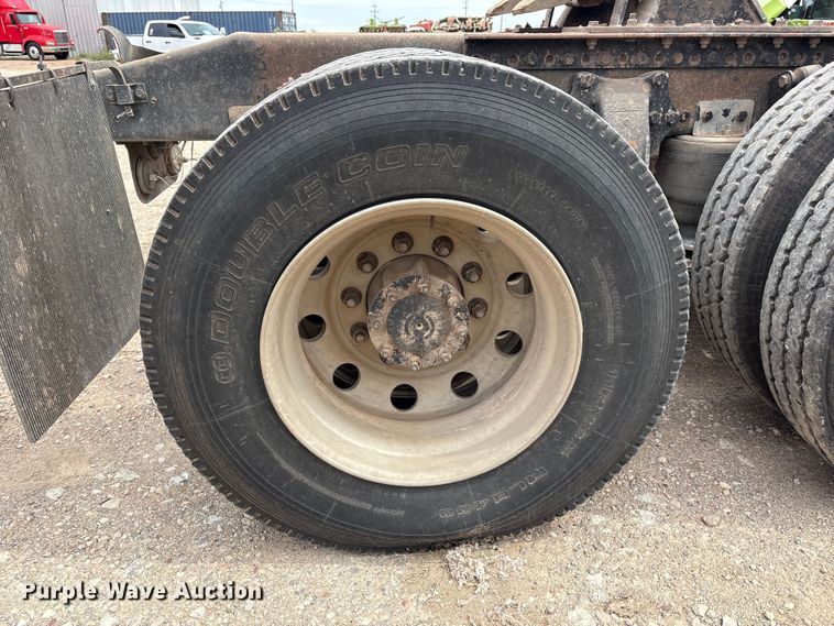 image for item FC2069 2007 Western Star 4900 semi truck