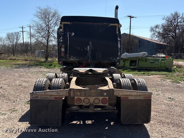 image for item FC2070 2007 Western Star 4900EX semi truck