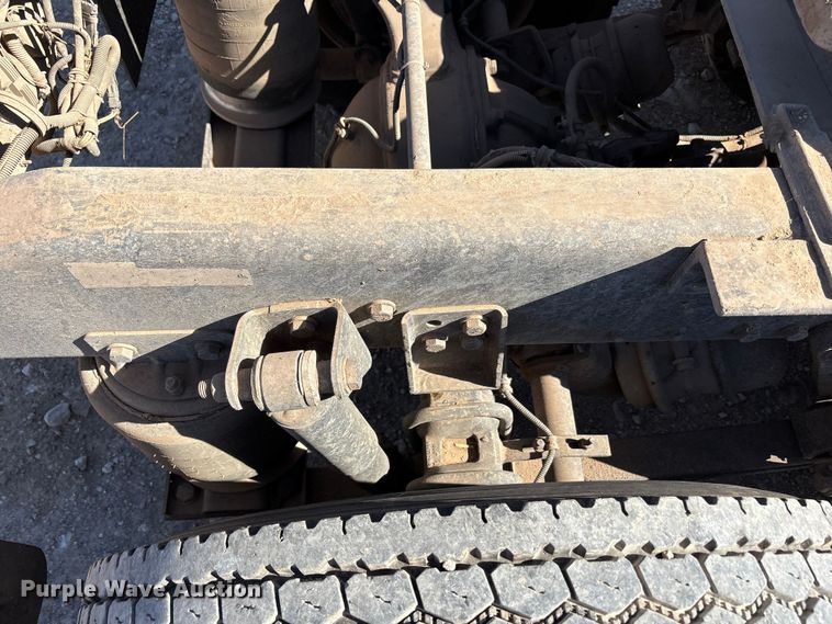image for item FC2070 2007 Western Star 4900EX semi truck