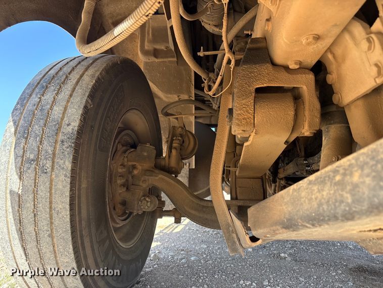 image for item FC2070 2007 Western Star 4900EX semi truck
