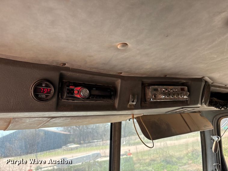 image for item FC2070 2007 Western Star 4900EX semi truck