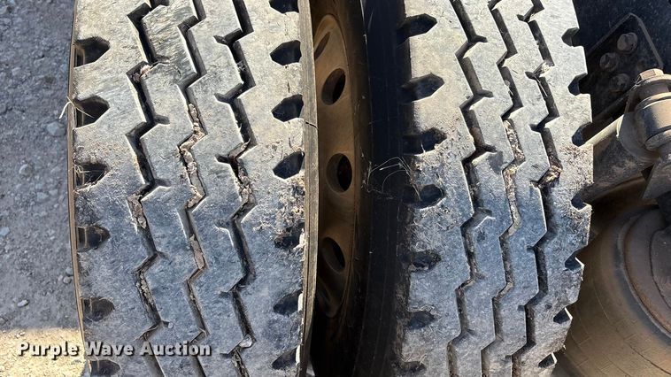 image for item FC2070 2007 Western Star 4900EX semi truck