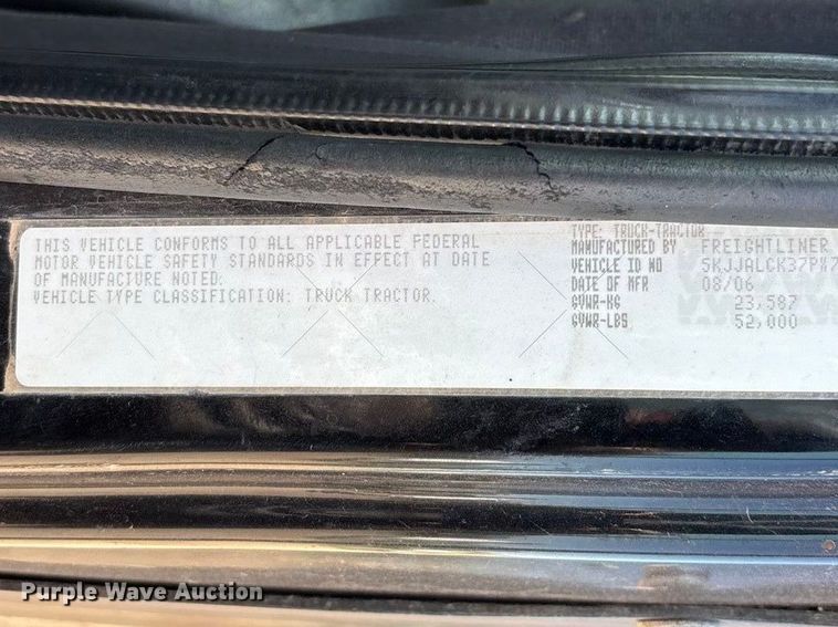 image for item FC2070 2007 Western Star 4900EX semi truck