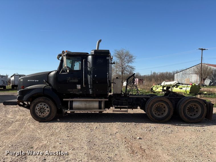 image for item FC2073 2007 Western Star 4900EX semi truck