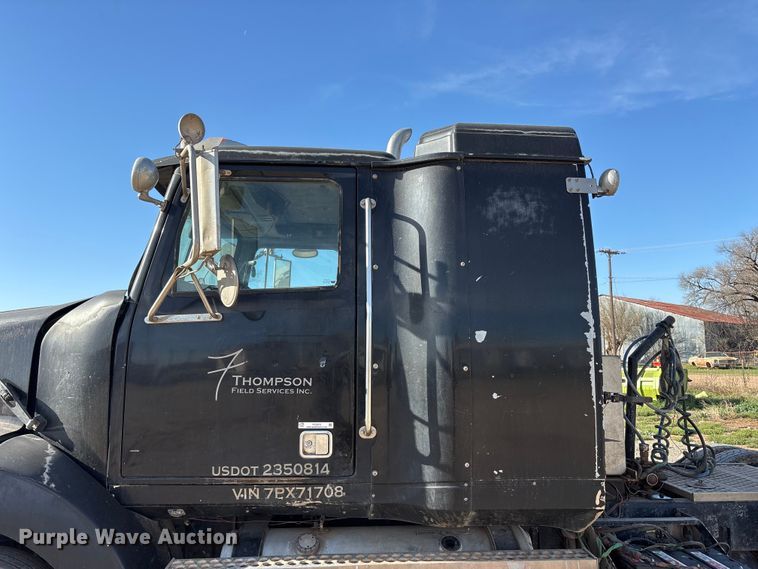 image for item FC2073 2007 Western Star 4900EX semi truck