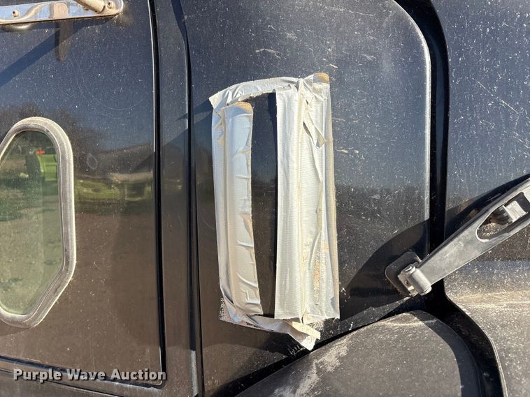 image for item FC2073 2007 Western Star 4900EX semi truck