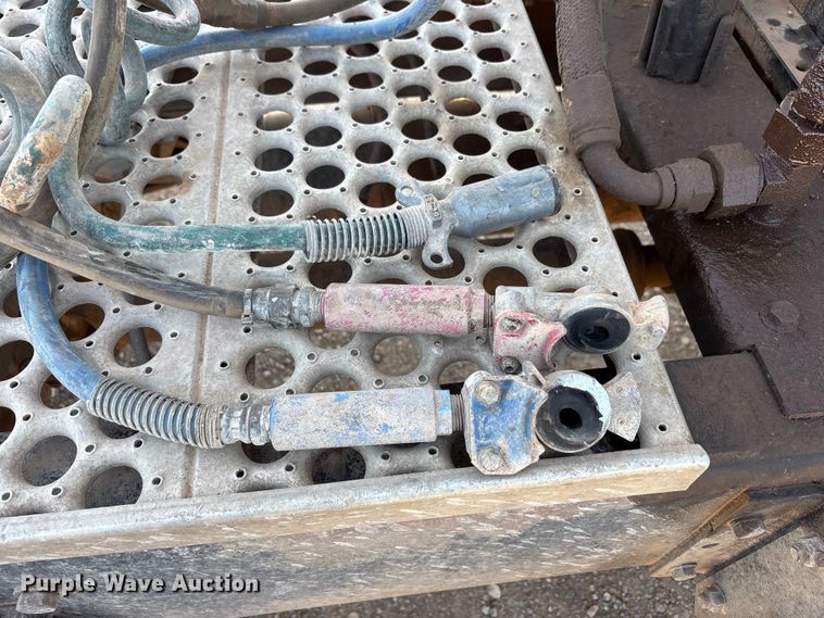 image for item FC2073 2007 Western Star 4900EX semi truck