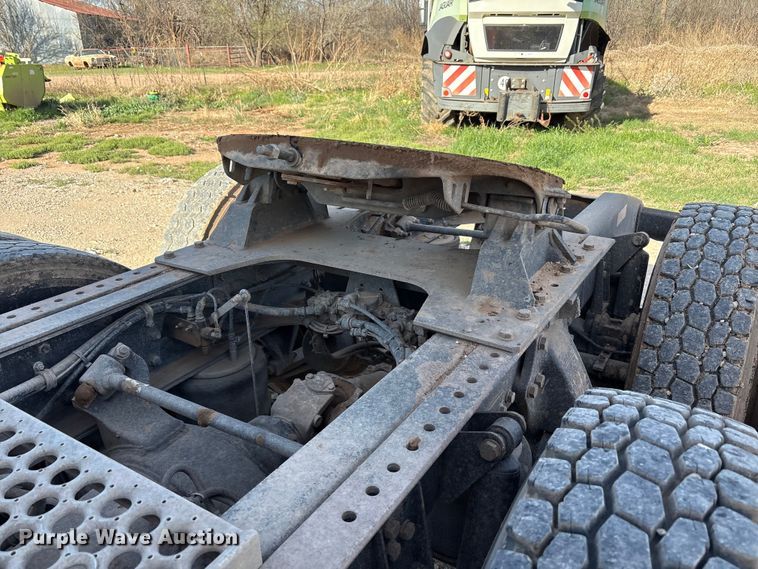 image for item FC2073 2007 Western Star 4900EX semi truck